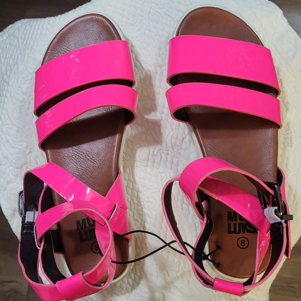 Muk Luks Hot Pink women's size 8